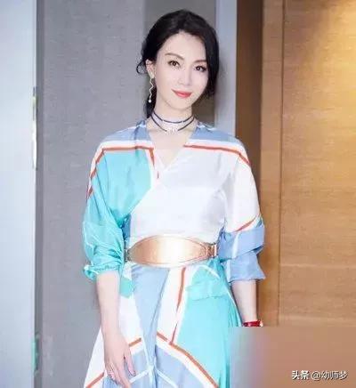 职场女性干练发型扎头发，干练又有气质！职场必备